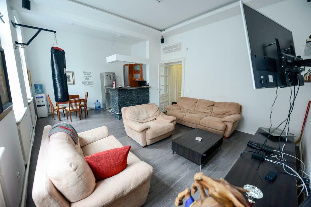 East-West Apartment Sarajevo Ngoại thất bức ảnh